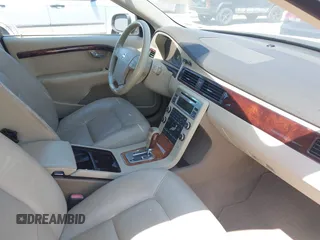 2007 Volvo S80 I6 with VIN YV1AS982671040638, listed as a IAAI auction lot 41998742 with 155,266 mi miles. Bid and sale history available at carsss.com. Image 5.