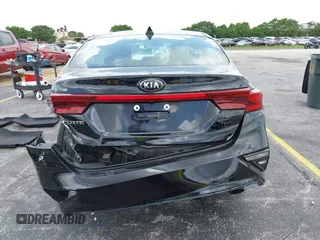2019 Kia Forte LXS z VIN 3KPF24AD7KE064236, wystawiony jako IAAI lot #42632473 z przebiegiem 108 770 mil mil oraz . Historia ofert i sprzedaży dostępna na DreamBid. Obrazek 16.