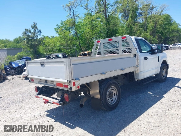 2019 Ford Super Duty F-250 SRW XL with VIN 1FDBF2A69KED43087, listed as a IAAI auction lot 41982751 with 98,528 mi miles. Bid and sale history available at carsss.com. Image 4.
