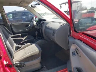 2003 Chevrolet Tracker ZR2 z VIN 2CNBJ734736914220, wystawiony jako IAAI lot #42351611 z przebiegiem 190 578 mil mil oraz . Historia ofert i sprzedaży dostępna na DreamBid. Obrazek 5.