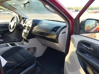 2014 Dodge Grand Caravan SXT z VIN 2C4RDGCG7ER479107, wystawiony jako IAAI lot #42155931 z przebiegiem 174 473 mil mil oraz . Historia ofert i sprzedaży dostępna na DreamBid. Obrazek 5.