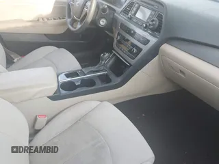 2015 Hyundai Sonata SE z VIN 5NPE24AF2FH258669, wystawiony jako IAAI lot #41901034 z przebiegiem 125 310 mil mil oraz . Historia ofert i sprzedaży dostępna na DreamBid. Obrazek 5.