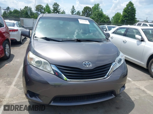 2011 Toyota Sienna LE AAS with VIN 5TDKK3DC1BS164723, listed as a IAAI auction lot 42145480 with 220,349 mi miles. Bid and sale history available at carsss.com. Image 6.
