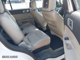 2011 Ford Explorer XLT with VIN 1FMHK8D82BGA21675, listed as a IAAI auction lot 41772374 with 121,505 mi miles. Bid and sale history available at carsss.com. Image 8.