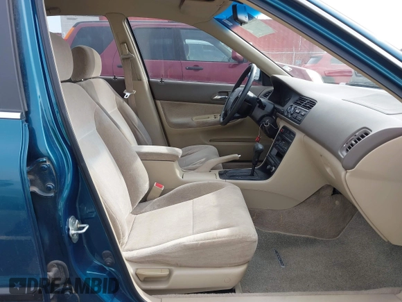 1995 Honda Accord LX with VIN JHMCD5635SC053096, listed as a IAAI auction lot 41666918 with 166,745 mi miles and . Bid and sale history available at carsss.com. Image 5.