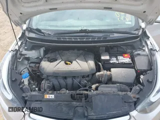 2016 Hyundai Elantra SE z VIN 5NPDH4AE1GH727236, wystawiony jako IAAI lot #39440992 z przebiegiem 76 917 mil mil oraz . Historia ofert i sprzedaży dostępna na DreamBid. Obrazek 10.