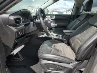 2024 Ford Explorer XLT with VIN 1FMSK8DH2RGA86199, listed as a Copart auction lot 56005575 with 18,083 mi miles and Salvage title. Bid and sale history available at DreamBid. Image 7.