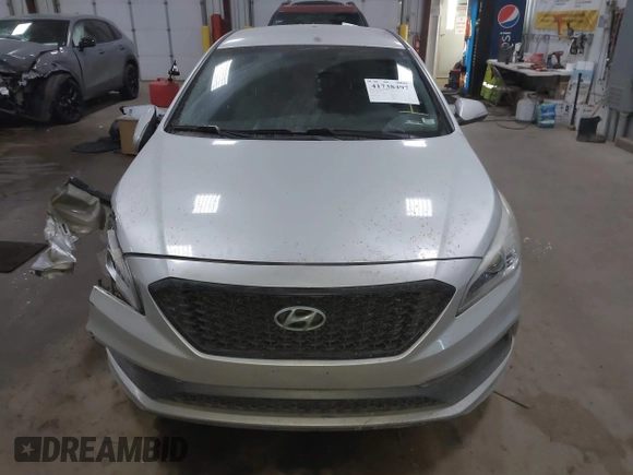 2015 Hyundai Sonata Limited with VIN 5NPE34AF4FH165214, listed as a IAAI auction lot 41738497 with 127,132 mi miles and . Bid and sale history available at carsss.com. Image 12.