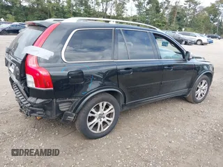 2013 Volvo XC90 Premier Plus with VIN YV4952CZ6D1657803, listed as a IAAI auction lot 40479985 with 211,326 mi miles. Bid and sale history available at carsss.com. Image 4.