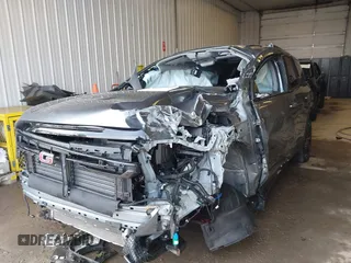 2022 GMC Acadia SLE z VIN 1GKKNRL43NZ113686, wystawiony jako IAAI lot #41397947 z przebiegiem Nie podano mil oraz . Historia ofert i sprzedaży dostępna na DreamBid. Obrazek 2.