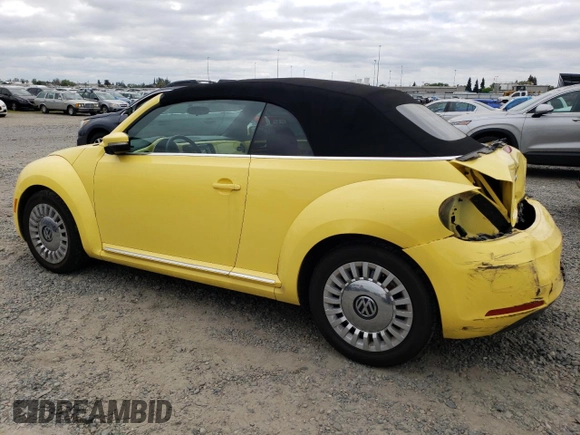 2013 Volkswagen Beetle 2.5L with VIN 3VW5P7AT5DM831285, listed as a Copart auction lot 53513525 with 31,102 mi miles and Salvage Title. Bid and sale history available at DreamBid. Image 2.