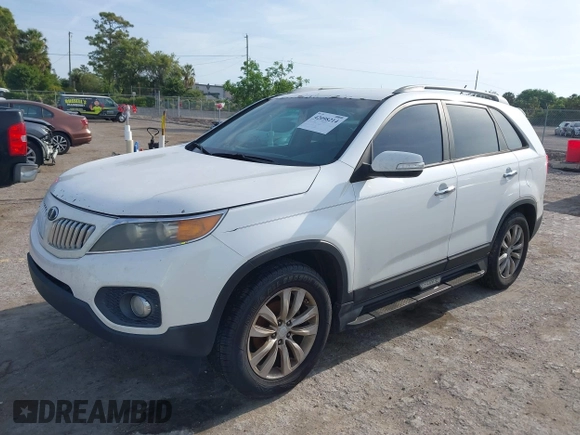 2011 Kia Sorento EX with VIN 5XYKU3A17BG178779, listed as a IAAI auction lot 42098214 with 211,716 mi miles. Bid and sale history available at carsss.com. Image 2.