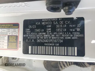2023 Kia Rio S z VIN 3KPA24AD1PE597734, wystawiony jako Copart lot #49138195 z przebiegiem 11 796 mil mil oraz Szkoda całkowita • Salvage title. Historia ofert i sprzedaży dostępna na DreamBid. Obrazek 14.