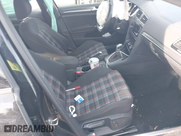 2019 Volkswagen GTI S z VIN 3VW6T7AU0KM001318, wystawiony jako IAAI lot #41301346 z przebiegiem 137 762 mil mil oraz . Historia ofert i sprzedaży dostępna na DreamBid. Obrazek 5.