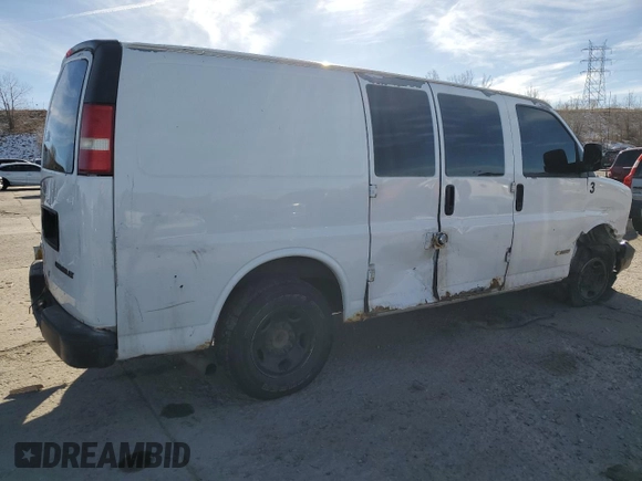 2006 Chevrolet Express Cargo Van with VIN 1GCGG25V061150767, listed as a Copart auction lot 83772754 with Not Provided miles and Non Repairable. Bid and sale history available at carsss.com. Image 3.