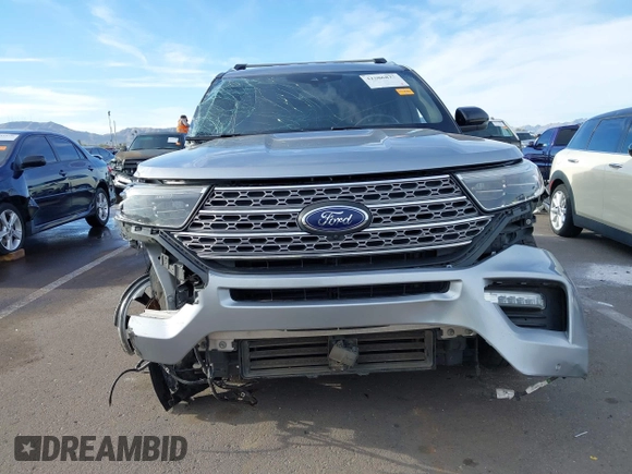 2020 Ford Explorer Limited with VIN 1FMSK8FH6LGB77156, listed as a IAAI auction lot 41806833 with 71,486 mi miles. Bid and sale history available at carsss.com. Image 13.
