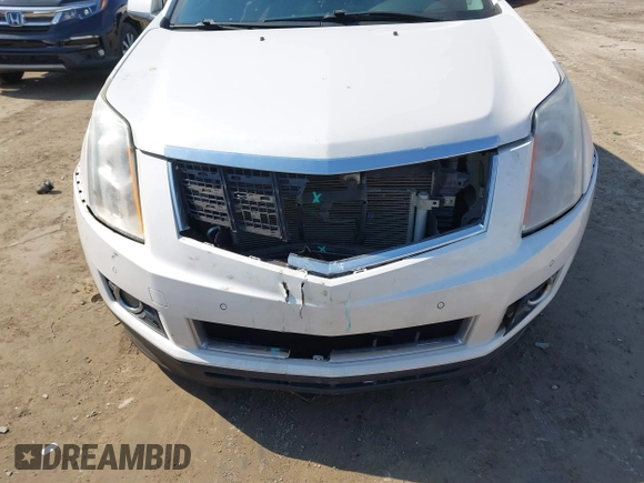 2015 Cadillac SRX Premium Collection with VIN 3GYFNDE38FS516009, listed as a IAAI auction lot 41785462 with 68,738 mi miles. Bid and sale history available at carsss.com. Image 6.