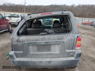 2004 Ford Escape XLT with VIN 1FMCU93104KA88855, listed as a IAAI auction lot 41433173 with 136,355 mi miles. Bid and sale history available at carsss.com. Image 17.
