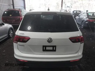 2021 Volkswagen Tiguan S z VIN 3VV1B7AX6MM081755, wystawiony jako IAAI lot #41864918 z przebiegiem 40 406 mil mil oraz . Historia ofert i sprzedaży dostępna na DreamBid. Obrazek 16.