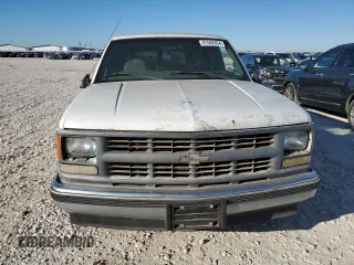 1999 Chevrolet Suburban with VIN 3GNEC16R7XG251720, listed as a Copart auction lot 81502654 with 198,335 mi miles and Non Repairable. Bid and sale history available at carsss.com. Image 5.
