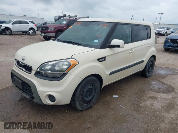 2013 Kia Soul with VIN KNDJT2A50D7559417, listed as a IAAI auction lot 42153196 with 152,119 mi miles. Bid and sale history available at carsss.com. Image 2.