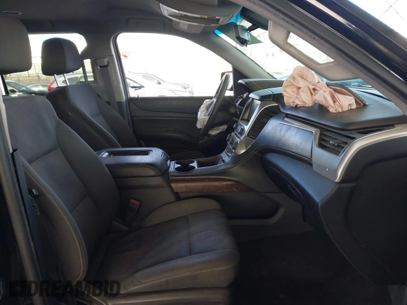 2016 GMC Yukon XL SLE with VIN 1GKS1FKC2GR147222, listed as a IAAI auction lot 41390201 with 86,385 mi miles. Bid and sale history available at carsss.com. Image 5.
