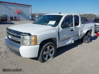 2007 Chevrolet Silverado 1500 LT w/1LT with VIN 1GCEC19J57Z502572, listed as a IAAI auction lot 36419017 with 408,345 mi miles. Bid and sale history available at carsss.com. Image 18.