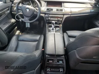 2015 BMW 7 Series 740Li z VIN WBAYE4C5XFD947323, wystawiony jako Copart lot #56962915 z przebiegiem 77 956 mil mil oraz Szkoda całkowita • Salvage title. Historia ofert i sprzedaży dostępna na DreamBid. Obrazek 8.