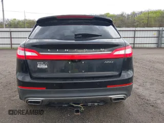 2016 Lincoln MKX Reserve с VIN 2LMTJ8LRXGBL88138, выставлен на аукционе IAAI как лот 42076100 с пробегом 82 552 миль миль и . История ставок и продаж доступна на DreamBid. Изображение 17.