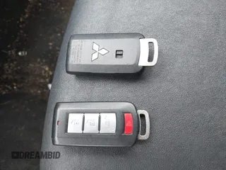 2020 Mitsubishi Outlander ES z VIN JA4AZ3A34LZ021352, wystawiony jako IAAI lot #41853465 z przebiegiem 92 412 mil mil oraz . Historia ofert i sprzedaży dostępna na DreamBid. Obrazek 11.