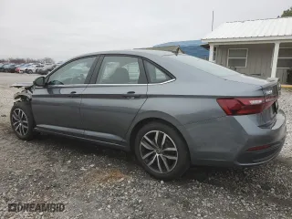 2025 Volkswagen Jetta SE with VIN 3VW7X7BU2SM007788, listed as a Copart auction lot 84153594 with 1,114 mi miles and Salvage Title. Bid and sale history available at carsss.com. Image 2.