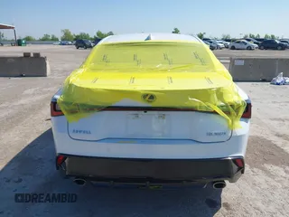 2024 Lexus IS 350 F Sport z VIN JTHGZ1B28R5076833, wystawiony jako IAAI lot #41967134 z przebiegiem 20 704 mil mil oraz . Historia ofert i sprzedaży dostępna na DreamBid. Obrazek 17.
