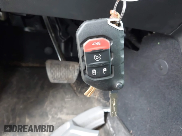 2020 Jeep Wrangler Unlimited Black and Tan with VIN 1C4HJXDG5LW187222, listed as a IAAI auction lot 42238194 with 9,237 mi miles and . Bid and sale history available at DreamBid. Image 11.