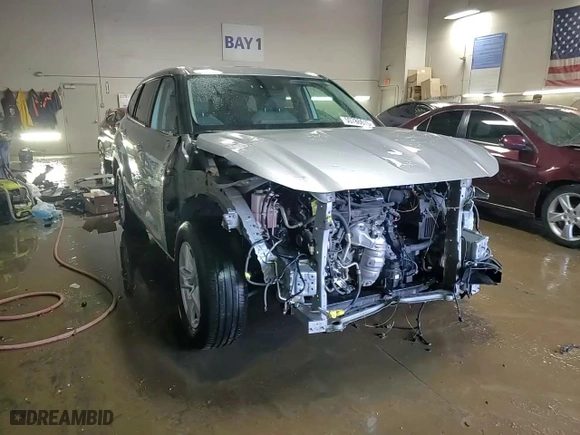 2021 Toyota Highlander L with VIN 5TDBZRBH6MS523435, listed as a Copart auction lot 50786615 with 44,192 mi miles and Salvage Title. Bid and sale history available at carsss.com. Image 14.