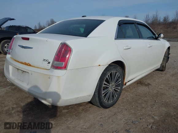 2013 Chrysler 300 with VIN 2C3CCAGG0DH505443, listed as a IAAI auction lot 41767261 with 163,557 mi miles. Bid and sale history available at carsss.com. Image 4.