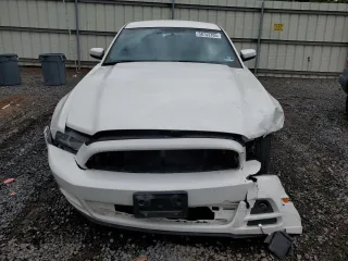 2013 Ford Mustang V6 с VIN 1ZVBP8AMXD5280746, выставлен на аукционе Copart как лот 58743705 с пробегом 111 264 миль миль и Списание • Salvage title. История ставок и продаж доступна на DreamBid. Изображение 5.