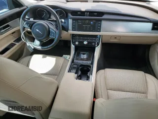 2016 Jaguar XF 35t Prestige with VIN SAJBE4BV3GCY13708, listed as a Copart auction lot 68120914 with 77,223 mi miles and Salvage Title. Bid and sale history available at carsss.com. Image 8.