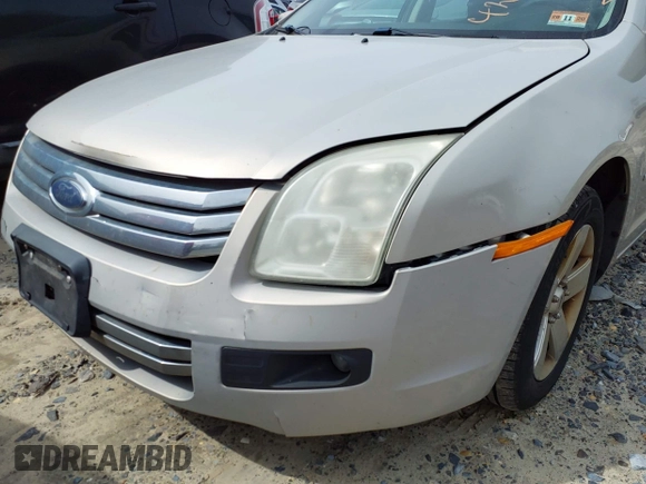 2009 Ford Fusion SE with VIN 3FAHP07159R162125, listed as a IAAI auction lot 42032515 with 339,243 mi miles. Bid and sale history available at carsss.com. Image 13.