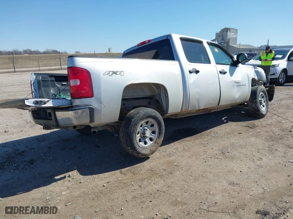 2010 Chevrolet Silverado 1500 LS with VIN 3GCRKREA3AG205283, listed as a IAAI auction lot 41757424 with 1 mi miles. Bid and sale history available at carsss.com. Image 4.
