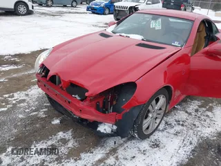 2011 Mercedes-Benz SLK 300 с VIN WDBWK5EA5BF235754, выставлен на аукционе IAAI как лот 41315732 с пробегом 105 347 миль миль и . История ставок и продаж доступна на DreamBid. Изображение 6.