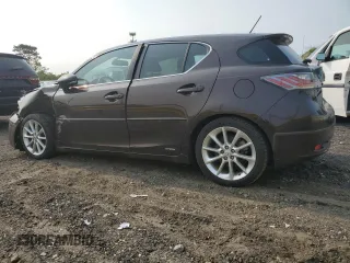 2011 Lexus CT 200h z VIN JTHKD5BH8B2030009, wystawiony jako Copart lot #57466375 z przebiegiem 70 886 mil mil oraz Szkoda całkowita • Salvage title. Historia ofert i sprzedaży dostępna na DreamBid. Obrazek 2.