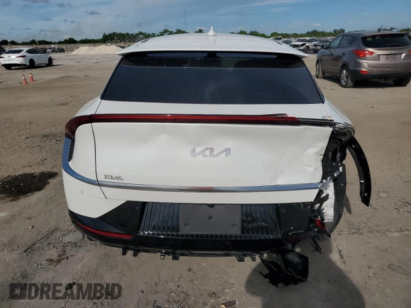 2022 Kia EV6 Wind with VIN KNDC3DLC9N5084122, listed as a Copart auction lot 72189524 with 26,099 mi miles and Salvage Title. Bid and sale history available at carsss.com. Image 6.