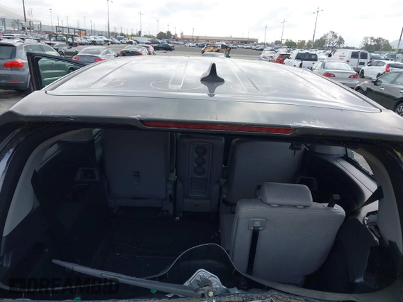 2019 Honda Odyssey EX with VIN 5FNRL6H56KB069085, listed as a IAAI auction lot 41923928 with 96,331 mi miles. Bid and sale history available at carsss.com. Image 18.