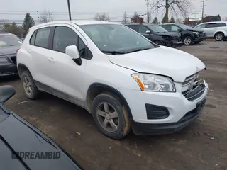 2015 Chevrolet Trax LS with VIN KL7CJPSB6FB065298, listed as a IAAI auction lot 40871988 with 144,918 mi miles. Bid and sale history available at carsss.com. Image 1.