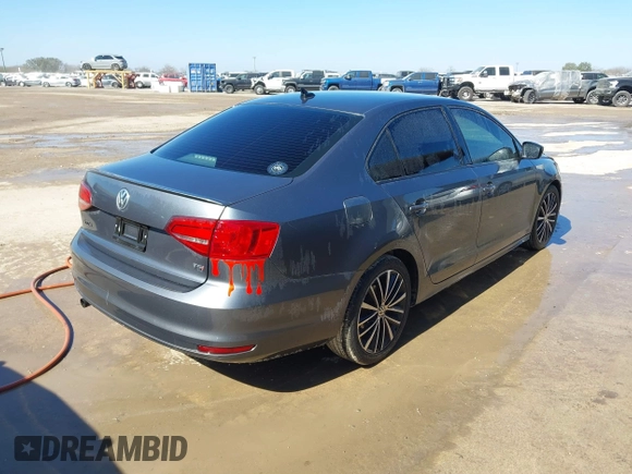 2015 Volkswagen Jetta SE с VIN 3VWD17AJ7FM414183, выставлен на аукционе IAAI как лот 41643633 с пробегом 169 145 миль миль и . История ставок и продаж доступна на DreamBid. Изображение 4.