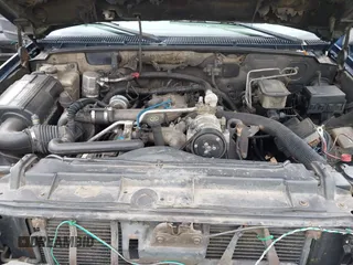 2000 GMC Sierra 3500 z VIN 1GTHK33F9YF413736, wystawiony jako IAAI lot #42197845 z przebiegiem 255 855 mil mil oraz . Historia ofert i sprzedaży dostępna na DreamBid. Obrazek 10.