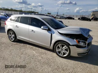 2015 Volvo V60 T5 Drive-E Premier with VIN YV140MEB3F1190649, listed as a Copart auction lot 71019093 with 82,813 mi miles. Bid and sale history available at carsss.com. Image 4.