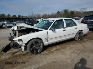 2010 Mercury Grand Marquis LS z VIN 2MEBM7FVXAX612779, wystawiony jako Copart lot #47124385 z przebiegiem Nie podano mil oraz Szkody całkowita. Historia ofert i sprzedaży dostępna na DreamBid. Obrazek 1.