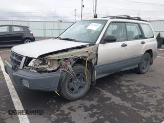 2000 Subaru Forester L with VIN JF1SF6353YH701667, listed as a IAAI auction lot 41499844 with 203,050 mi miles. Bid and sale history available at carsss.com. Image 2.