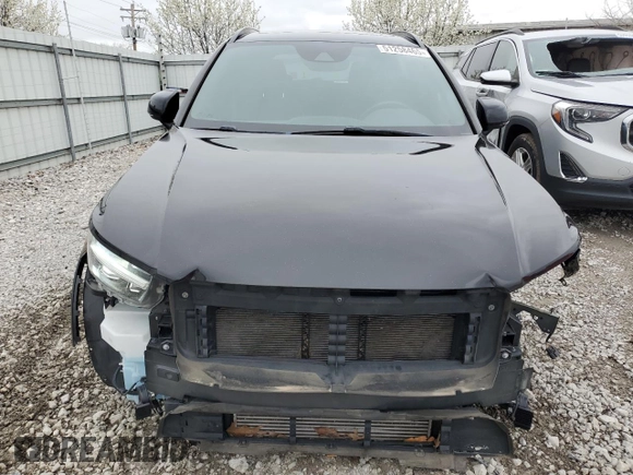 2021 Volvo XC40 R-Design with VIN YV4162UM0M2424488, listed as a Copart auction lot 51258465 with 39,270 mi miles and Salvage Title. Bid and sale history available at carsss.com. Image 5.